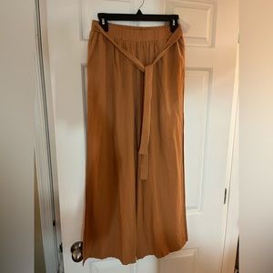 Linen pants by Pink Lily